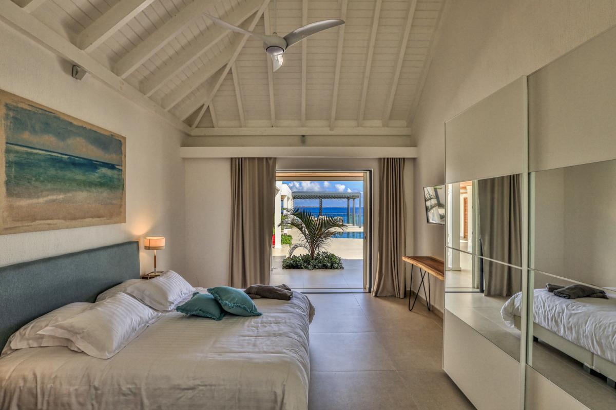 Location villa Saint Martin Terres Basses - villa 5 chambres 10 prsonnes - 300m de la plage de Baie aux Prunes - Vue mer et Piscine (22)